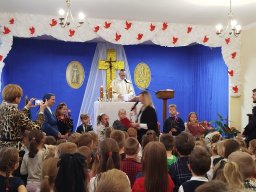 Spotkania integracyjne inscenizacja z okazji Święta Niepodległości wspomnienie Św Katarzyny Laboure Msza Św w intencji Siostry Dyrektor